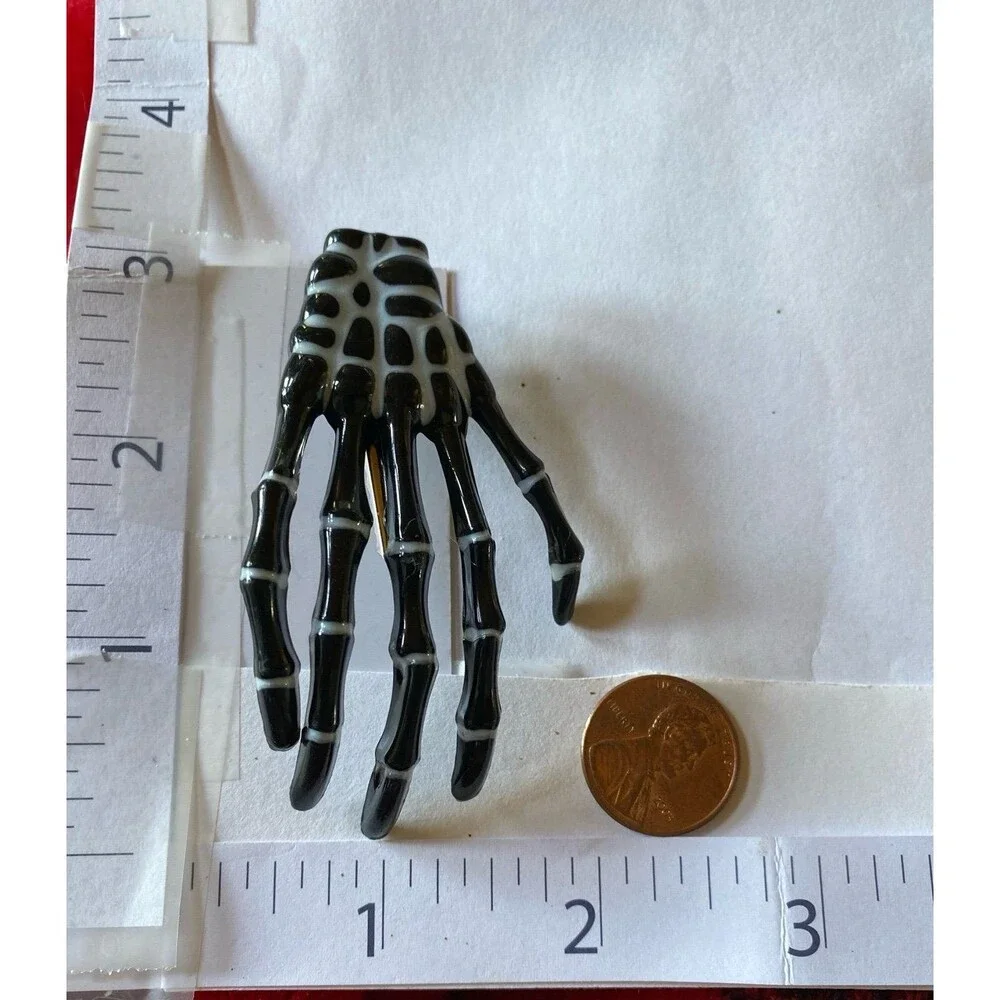 Skeleton Hands Pair Hair Clips Barrettes Goth Skull Halloween Witch Ghost Scary‎
